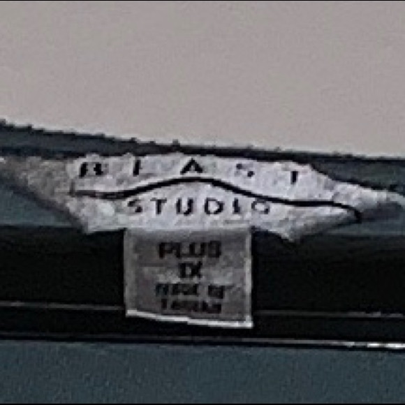 Teal Green Sweater with Cube Design - Picture 2 of 3